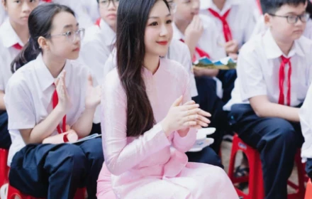 Đây là nguyên nhân khi đi khai giảng bố quên chụp ảnh cho con