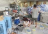 Pha axit bán làm giấm ăn hơn 1.000 lít mỗi ngày: Ác thế là cùng