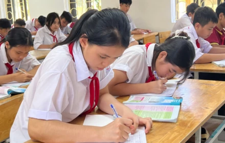 Lúng túng dạy 2 buổi/ngày: Học sinh tan học sớm, phụ huynh lo lắng vì không thể đón kịp, CLB lại tốn phí cao