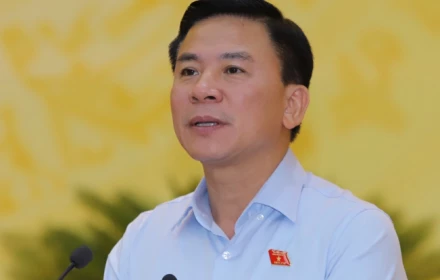 Phó Ban Tổ chức Trung ương Đỗ Trọng Hưng bị tạm hoãn xuất cảnh