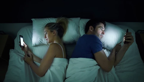 Giới trẻ Hoa Kỳ ngày càng lười kết hôn, ngại làm chuyện ấy và suy thoái tinhduc xảy ra
