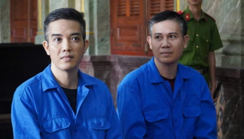 Ông chủ Asanzo Phạm Văn Tam và em ruột Phạm Xuân Tình hầu tòa