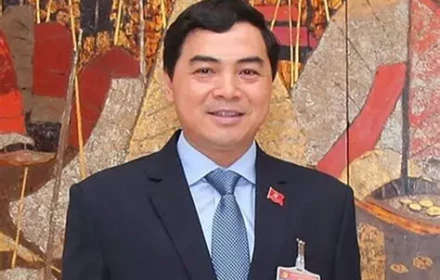 Chân dung tân Chủ tịch UBND tỉnh Thanh Hóa Nguyễn Hoài Anh