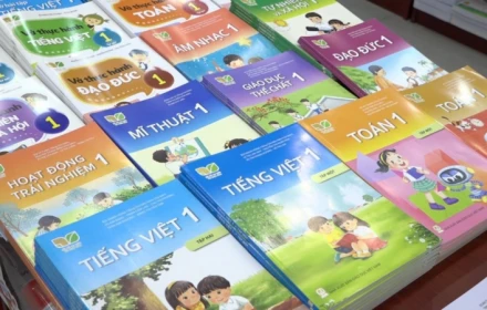 Dùng một bộ sách giáo khoa: Phương án nào khả thi, đỡ tốn kém nhất?