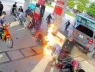 Ô tô Mercedes lùi đổ trụ bơm, cây xăng ở Hà Nội bốc cháy dữ dội