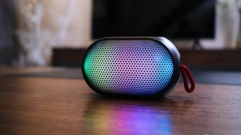 Đánh giá Sounarc XR3 mini: Loa bluetooth hơn 500k thế này cũng "okela"