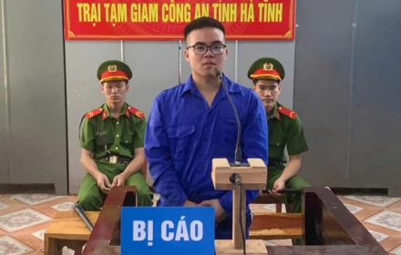 Cựu sinh viên Trần Quang Huy đánh cắp hơn 7.000 thông tin cá nhân cho nhóm tin tặc
👇👇