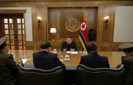 Ông Kim Jong-un vừa làm việc với các nhà khoa học hạt nhân