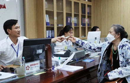 Bộ Nội vụ nói về chế độ 154 với cán bộ không chuyên trách được ký hợp đồng mới