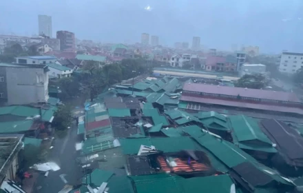 Những hình ảnh thiệt hại đầu tiên ở Nghệ An do bão số 10 Bualoi. Nhìn rành thương!