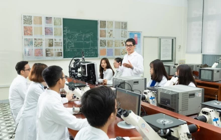 Tái cấu trúc đại học: Không để giảng dạy và học tập bị gián đoạn