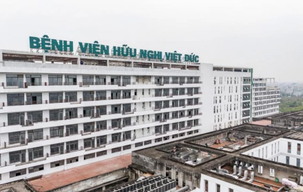 Nóng! Thêm 2 người bị khởi tố trong vụ án 'lãng phí' ở Bệnh viện Bạch Mai 2 và Việt Đức 2👇