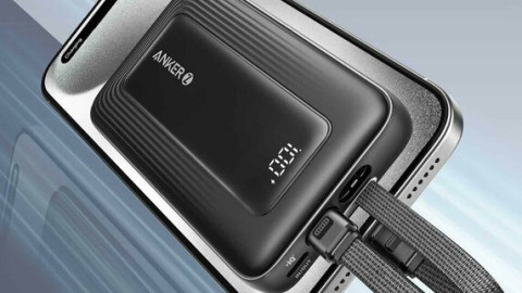 Độc lạ Anker Zolo, sạc dự phòng tích hợp sẵn 2 cáp sạc,1 Lightning + 1 USB-C, iPhone hay Android, nhạc nào cũng nhảy