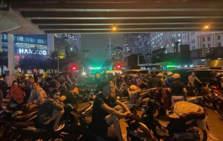 Sau trận ngập lụt hôm qua, Hà Nội bị chê trách trên mạng