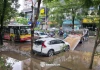 Hà nội hậu mưa bão: 🛑 Nhiều ô tô chết máy vẫn nằm chắn ngang đường