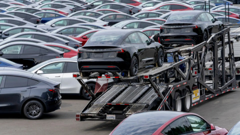 Tesla triệu hồi 240.000 xe điện để khắc phục lỗi camera lùi