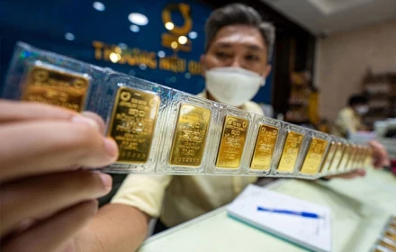 Giá vàng sáng 6/10 tiếp tục tăng mạnh theo cơn lốc bão số 11?