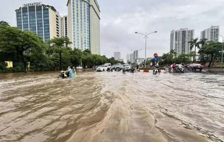 Thoát nước Hà Nội không còn phù hợp với 'trận mưa rào thông thường'