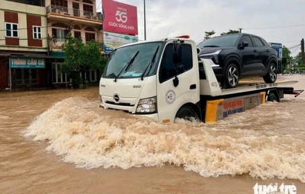 Trưa 7/10: Hà Nội có 122 điểm ngập nước, 29 điểm xe cộ không thể lưu thông