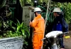 Hà Nội: Nhiều người tê chân tay khi đi qua đoạn ngập nước, nghi rò điện dưới lòng đường