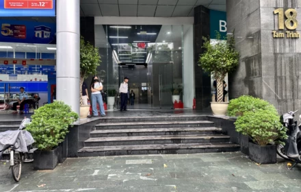 Nóng! Ngay lúc này, công an đang làm việc tại trụ sở công ty của Shark Bình