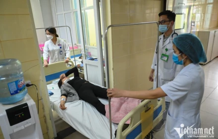 Đề xuất tăng phụ cấp đặc thù với công chức, viên chức y tế