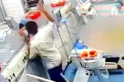 Bác sĩ chưa kịp giải thích tình trạng bệnh, người đàn đã quát tháo, chửi mắng và tát liên tiếp nữ điều dưỡng