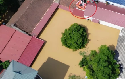 Chạy về với mẹ trong rốn lũ