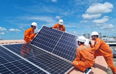 Tin vui: Người dân lắp điện mặt trời mái nhà sắp được hỗ trợ đến 3 triệu đồng mỗi hộ