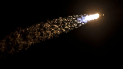 Falcon 9 phóng tàu đổ bộ mặt trăng thương mại của Mỹ và Nhật Bản