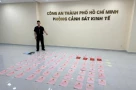 Tiền làm giàu bất chính dùng sưu tập sổ đỏ, vàng miếng bảo sao bất động sản, vàng giá trên trời!