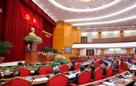 Bộ Chính trị quy định điều kiện bổ nhiệm lại, giới thiệu tái cử