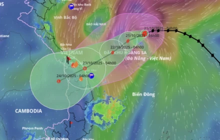 Bão Fengshen tiến gần Đà Nẵng, sóng cao hơn 3m tràn qua bờ sông Hàn