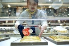 Giá vàng trong nước sẽ ra sao sau 9h sáng nay khi giá vàng thế giới lao dốc?