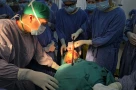 Quá giỏi, các bác sĩ Việt Đức cứu nam sinh 16 tuổi bị thanh sắt dài 3m đâm xuyên từ đầu qua gáy