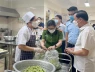 Vụ 40 học sinh nhập viện ở Quảng Trị: Nỗi lo an toàn thực phẩm học đường