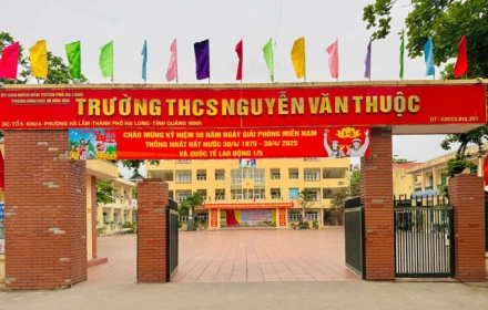 Cách chức một hiệu trưởng liên quan đến sửa điểm từ yếu lên giỏi cho học sinh