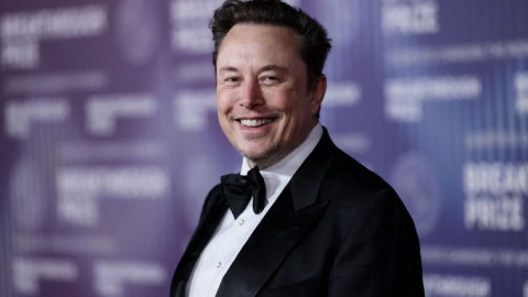 Làm sao Elon Musk điều hành 6 công ty, post bài X liên tục và chơi game cùng lúc?
