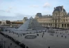 Hot! Pháp bắt nghi phạm vụ trộm 102 triệu USD trang sức từ bảo tàng Louvre