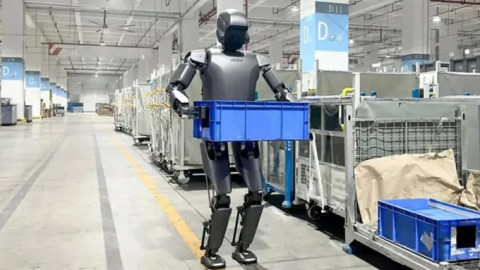 Robot hình người đổ bộ nhà máy, cuộc xâm lăng lặng lẽ trong ngành sản xuất iPhone và xe điện