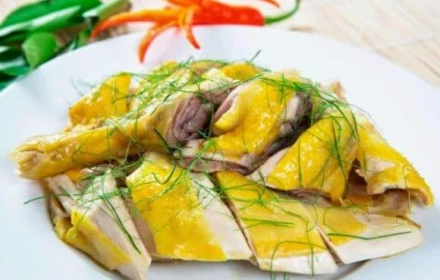 4 món quen thuộc tuyệt đối không ăn chung với thịt gà: Sai lầm nhiều người mắc, dễ rước độc vào người