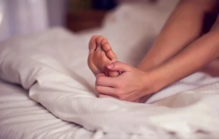 Dấu hiệu suy thận biểu hiện ở tay chân