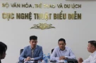 Điểm tên nghệ sĩ biểu diễn lệch chuẩn
