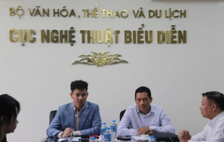 Điểm tên nghệ sĩ biểu diễn lệch chuẩn