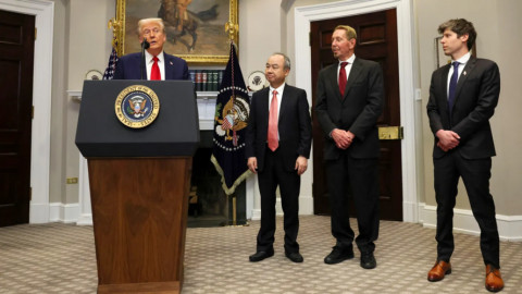 Vừa nhậm chức, ông Trump đã công bố siêu dự án AI 500 tỷ USD ở Mỹ
