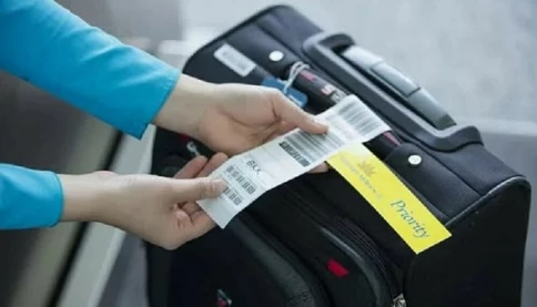 Vietnam Airlines bắt đầu thu phí hành lý xách tay quá 10kg hoặc quá khổ