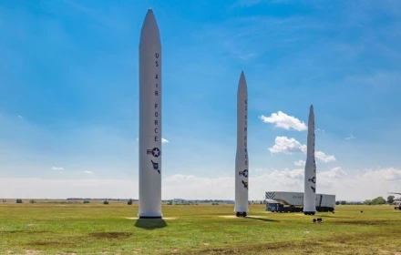 ⚡ Donald Trump ra lệnh thử vũ khí hạt nhân