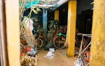 Phố cố Hội An bề bộn sau khi lập kỷ lục lụt mới kể từ đại họa năm Thìn 1964