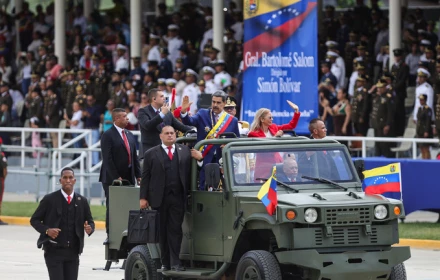 Trước nguy cơ bị Mỹ tấn công, Venezuela tìm kiếm viện trợ quân sự từ Nga, Trung Quốc và Iran