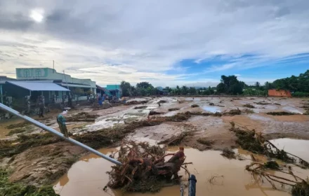 Khám nghiệm hiện trường, truy nguyên nhân vỡ hồ gây thảm kịch ở Lâm Đồng